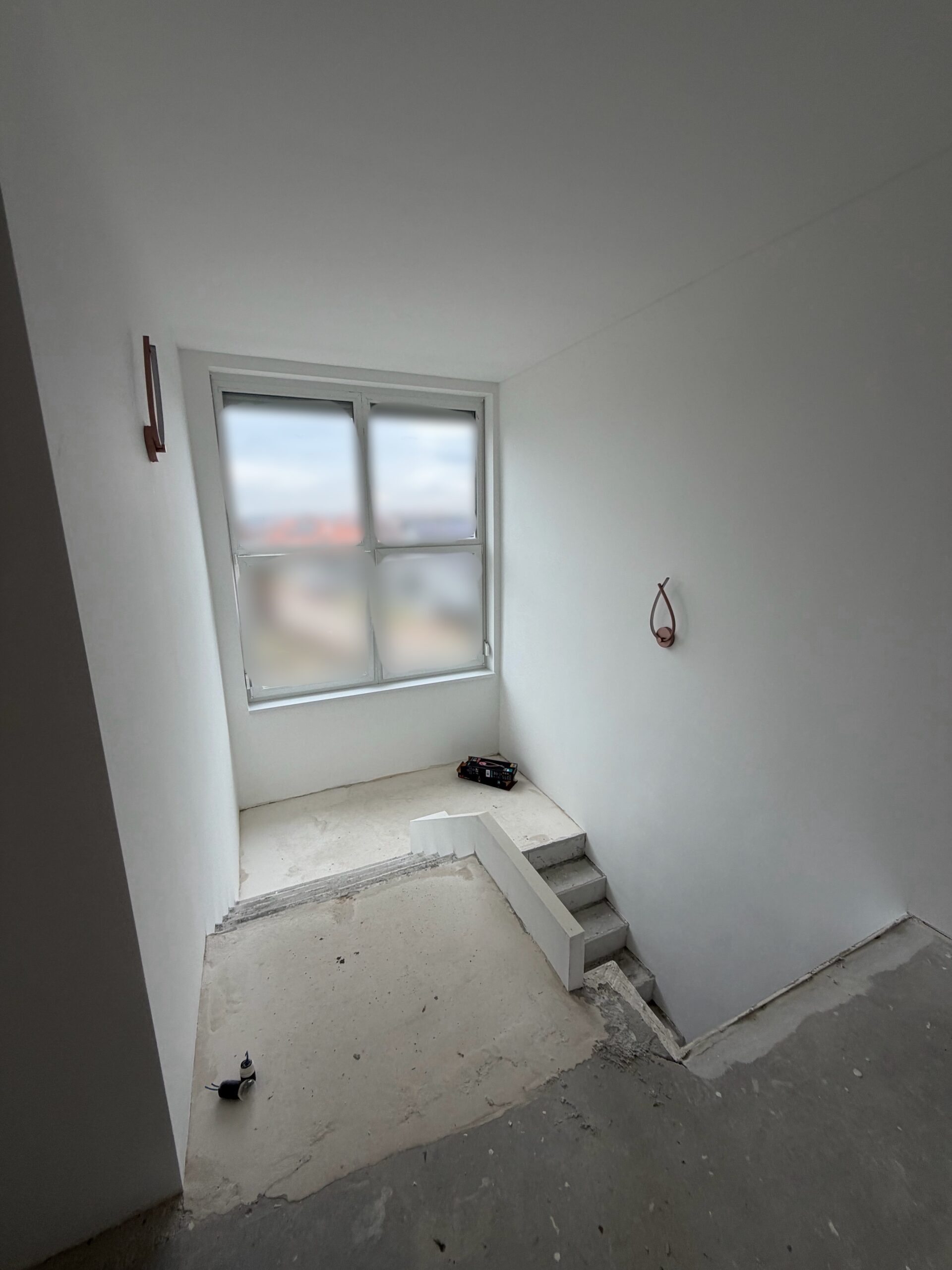 hero-img-01 Lépcsőforduló megvilágítás